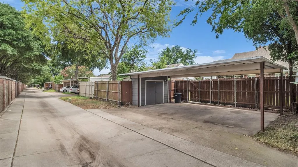1407 Broadmoor Drive