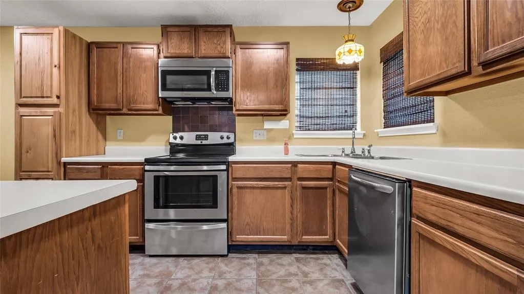 1407 Broadmoor Drive