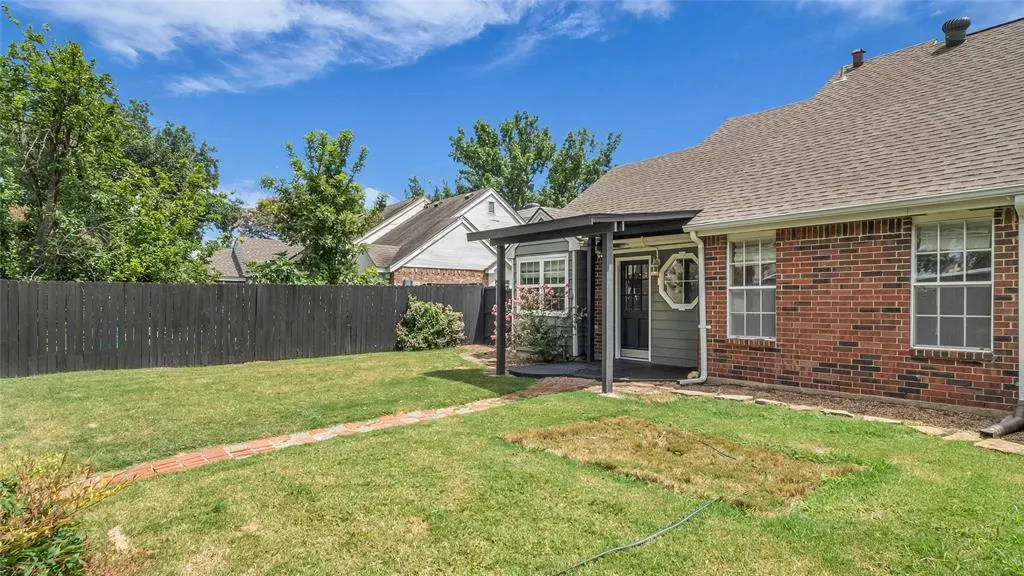 1407 Broadmoor Drive