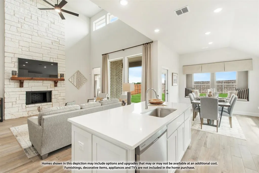 1108 Edgemire Lane