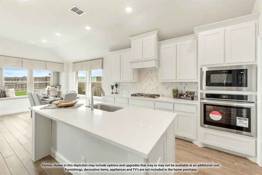 1108 Edgemire Lane