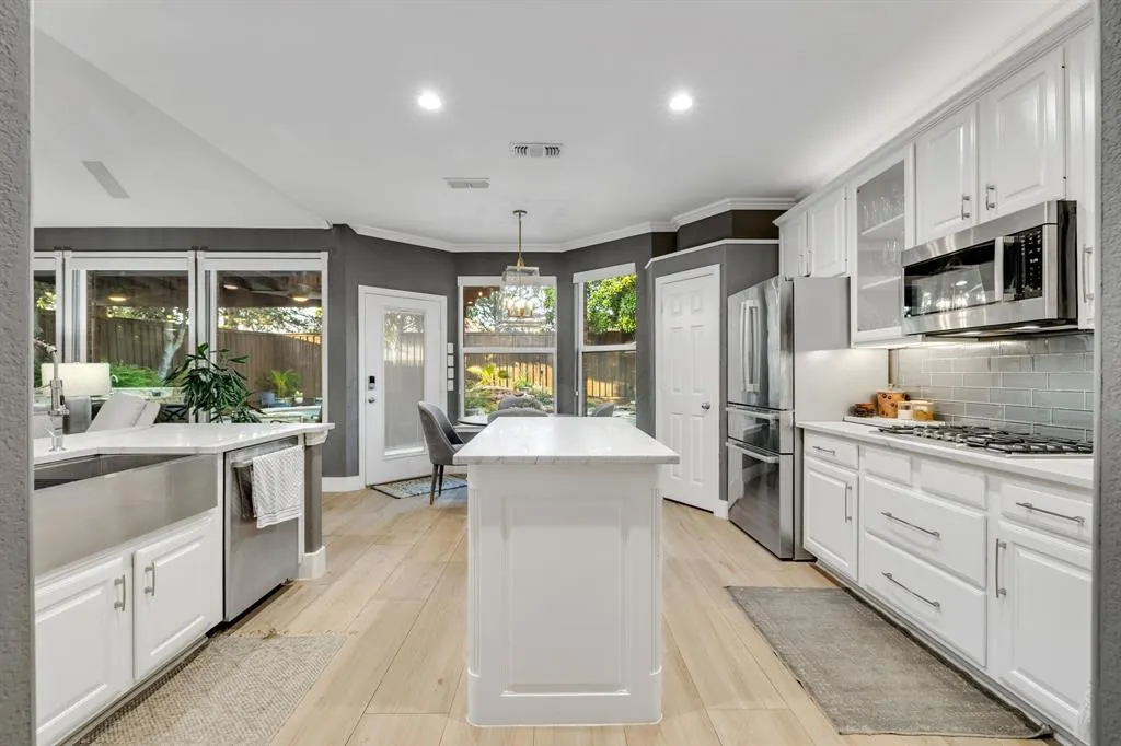 9338 Fairmont Drive