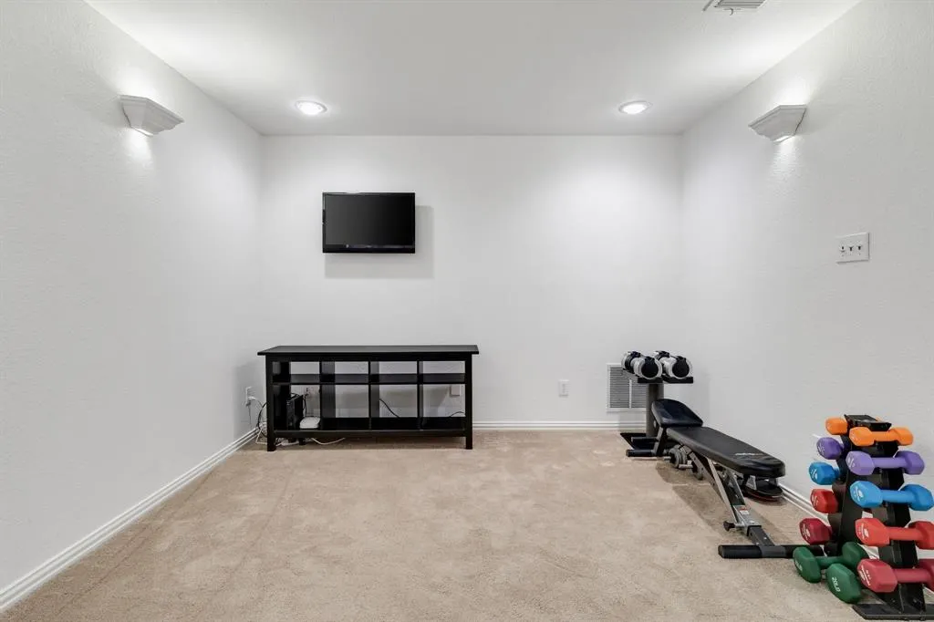 9338 Fairmont Drive