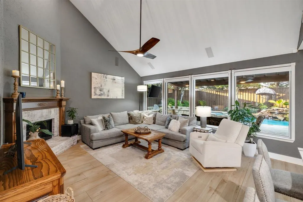9338 Fairmont Drive