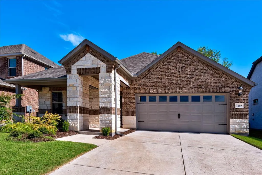 1109 Birchwood Lane