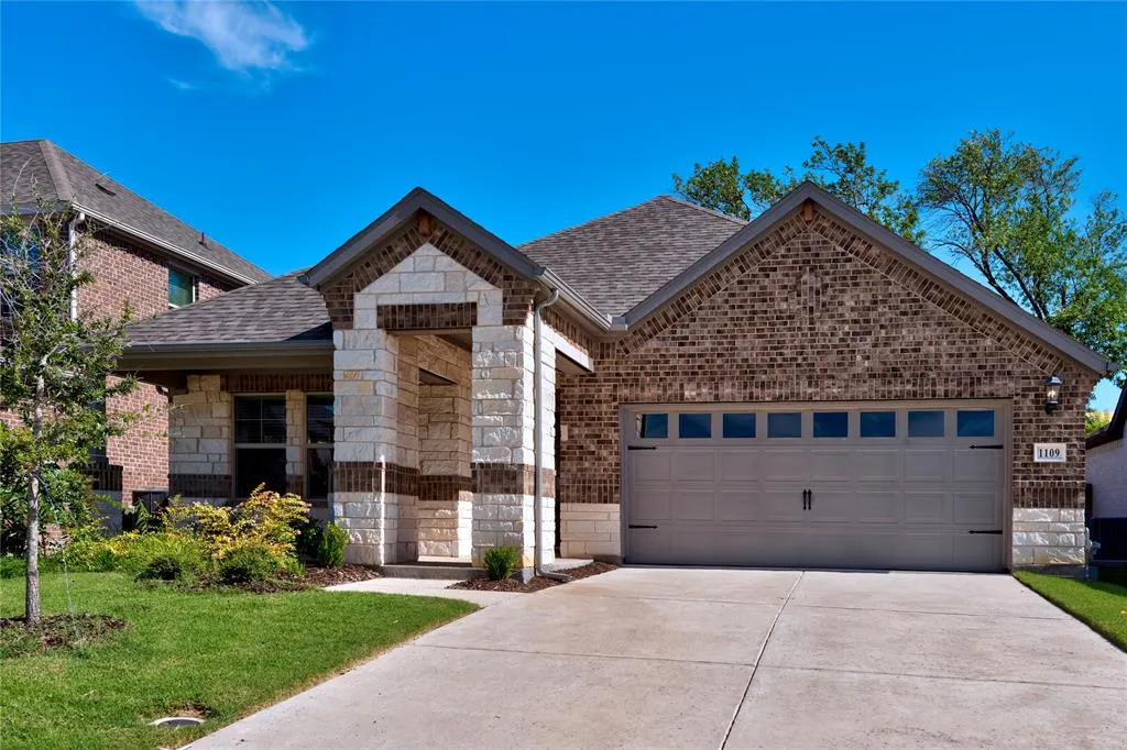 1109 Birchwood Lane