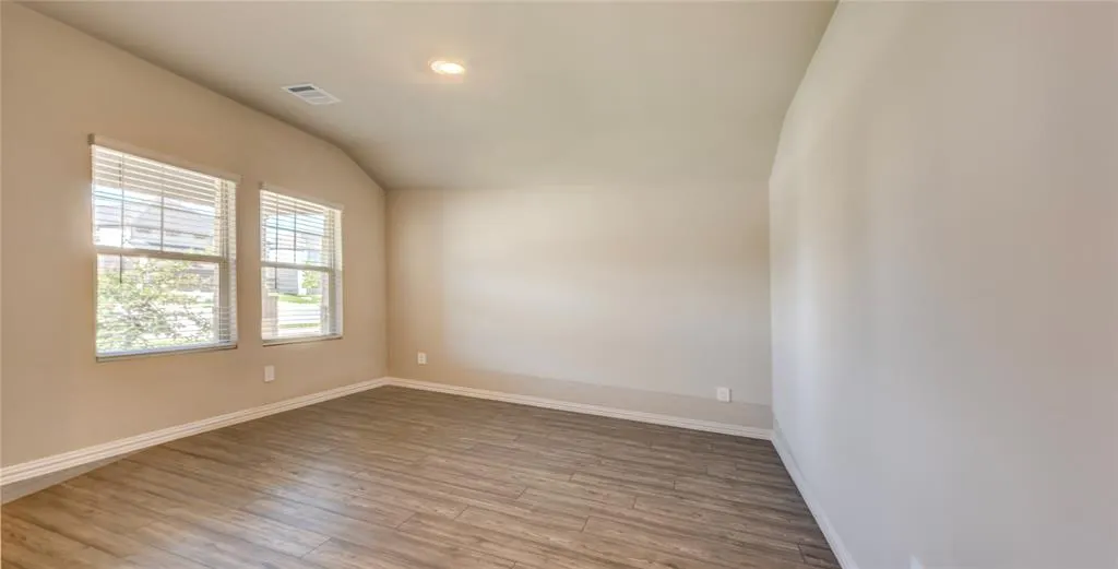 1109 Birchwood Lane