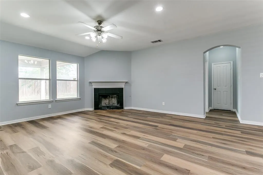 815 Creekside Drive