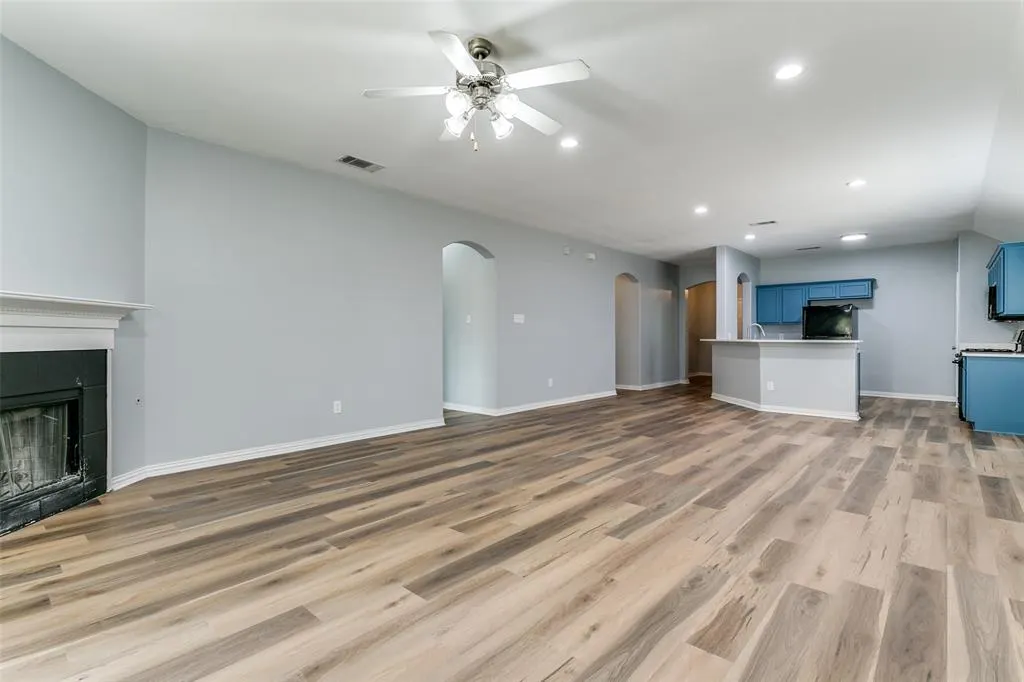 815 Creekside Drive