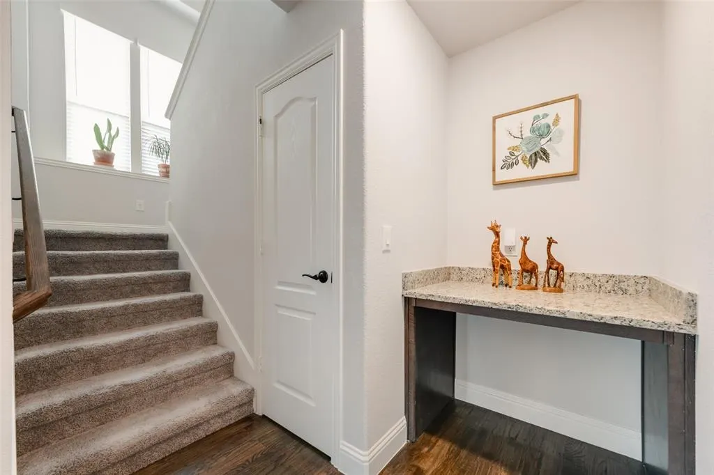 3516 Red Deer Lane