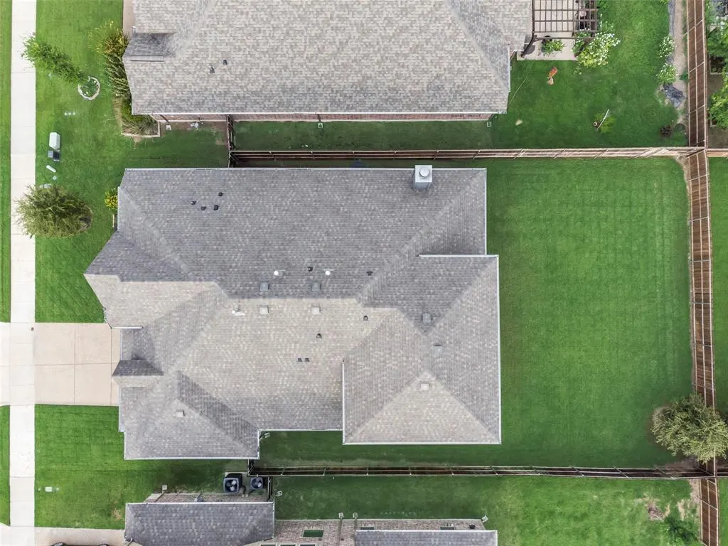 3516 Red Deer Lane