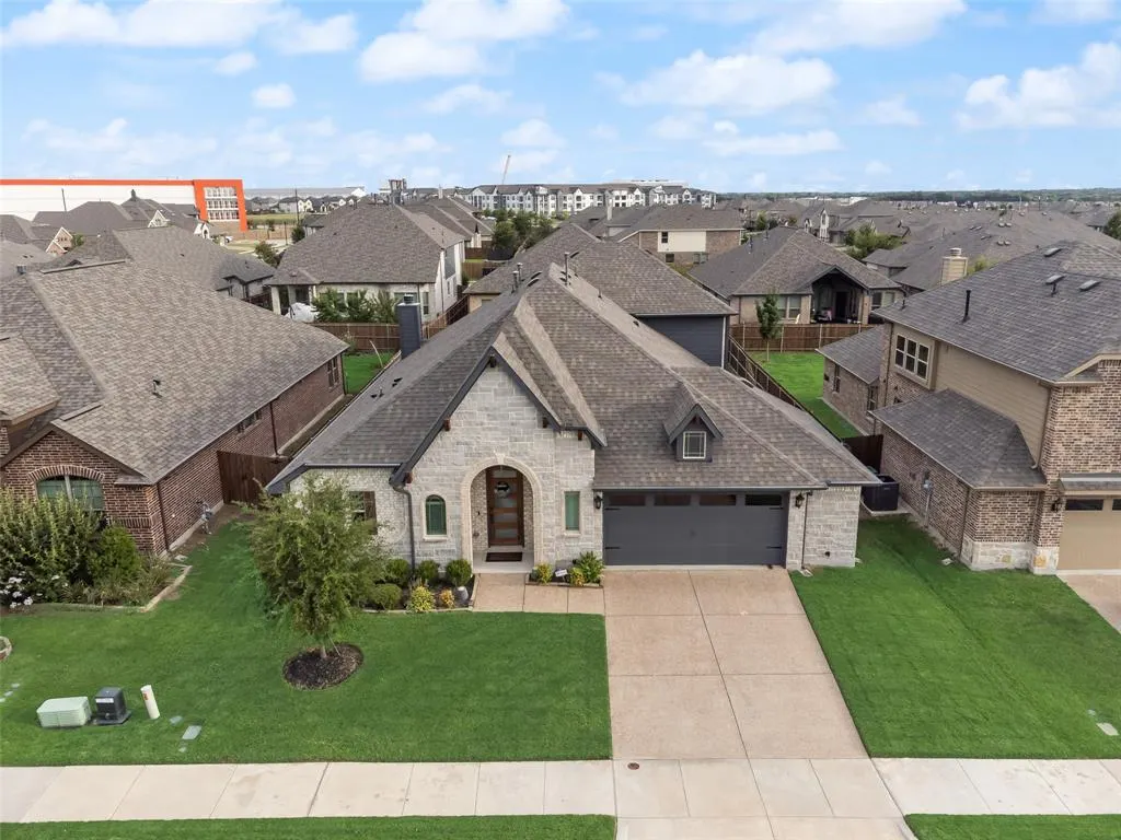 3516 Red Deer Lane