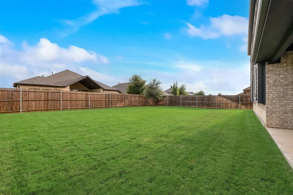 3516 Red Deer Lane