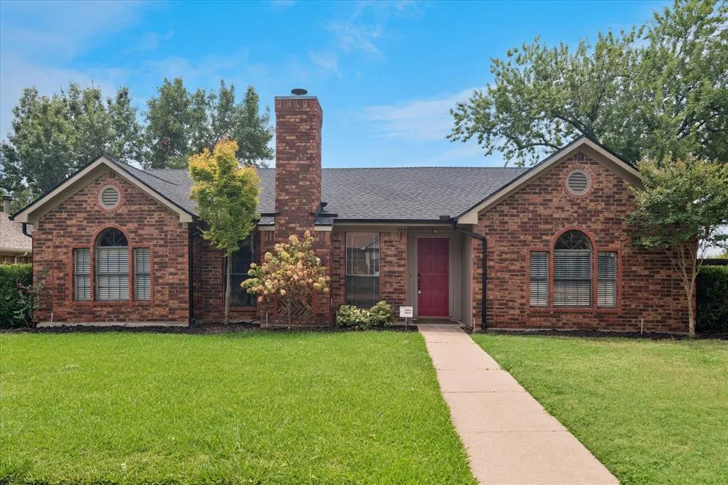 928 Ledgemont Drive