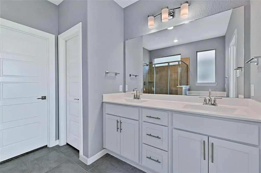 3904 Starlight Creek Drive