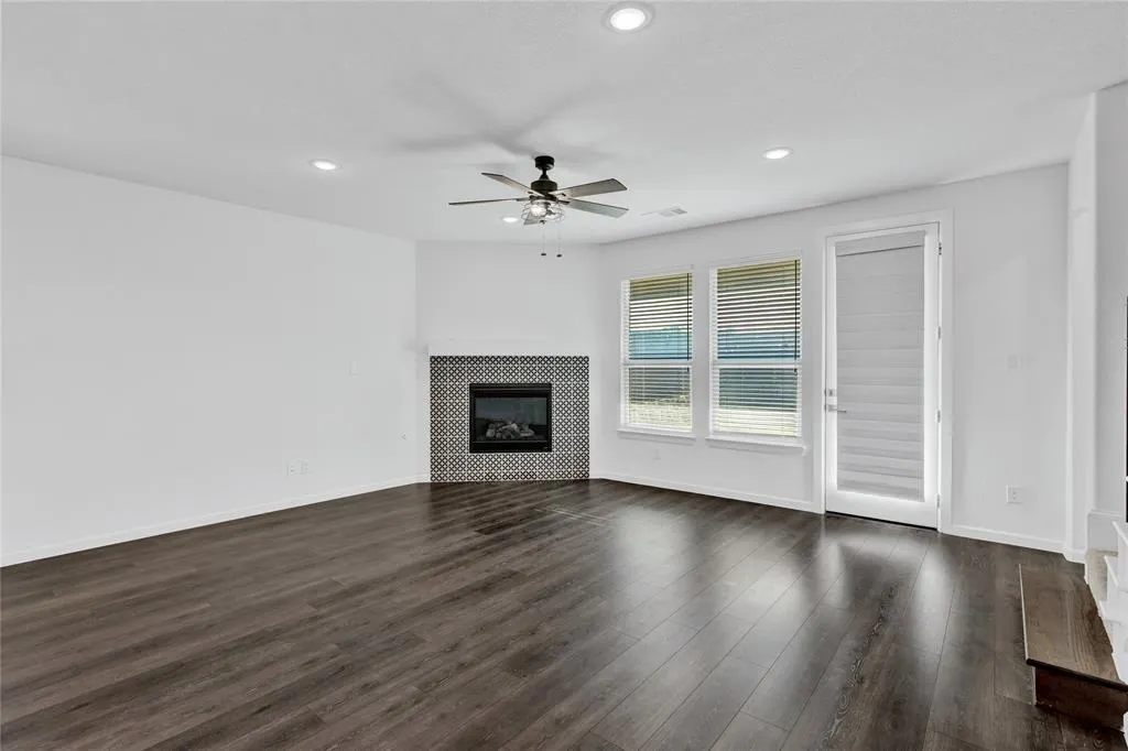 3904 Starlight Creek Drive