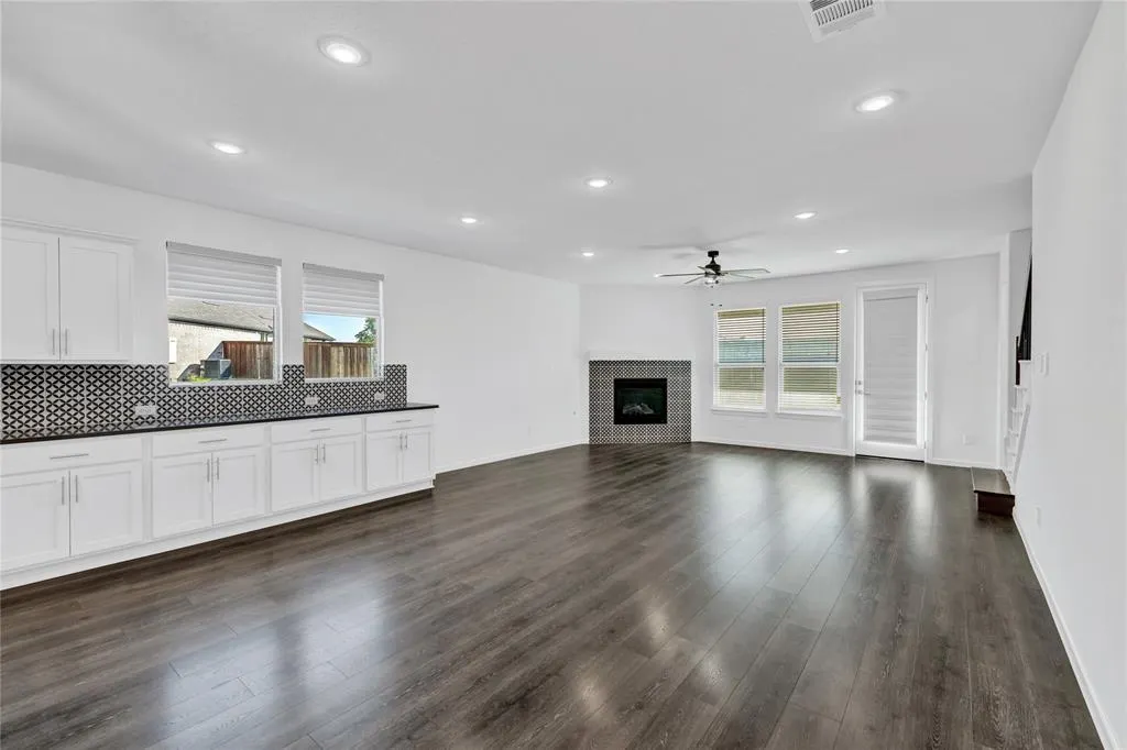 3904 Starlight Creek Drive