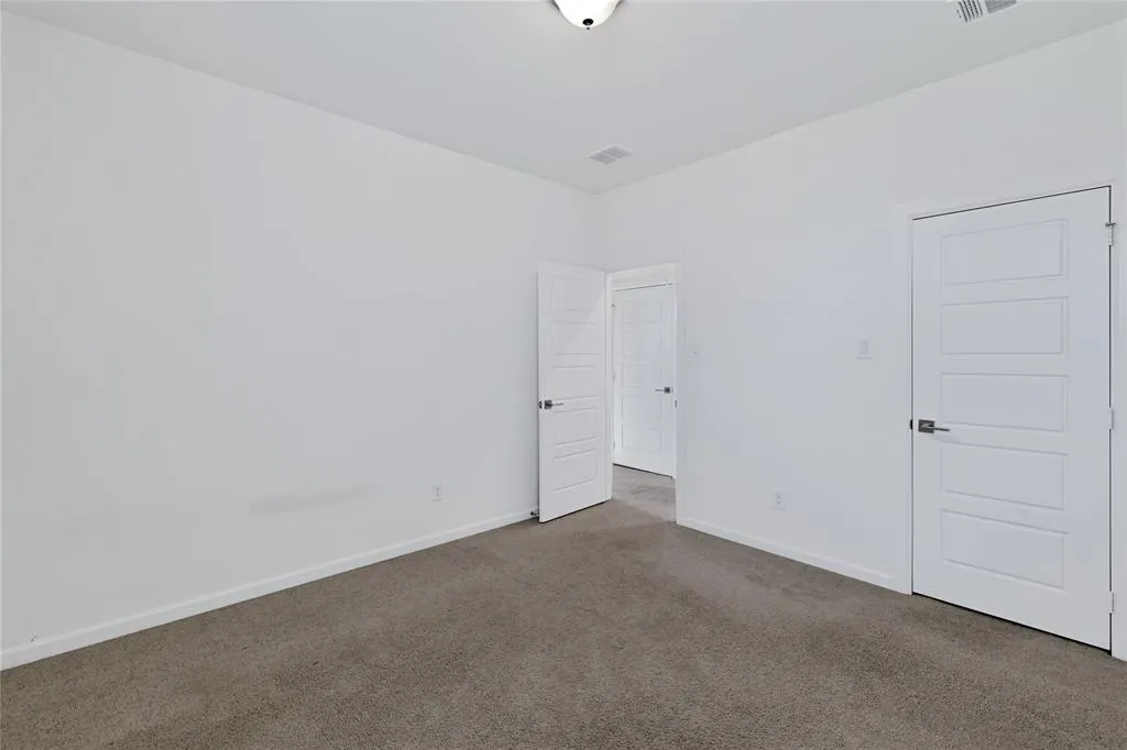 3904 Starlight Creek Drive