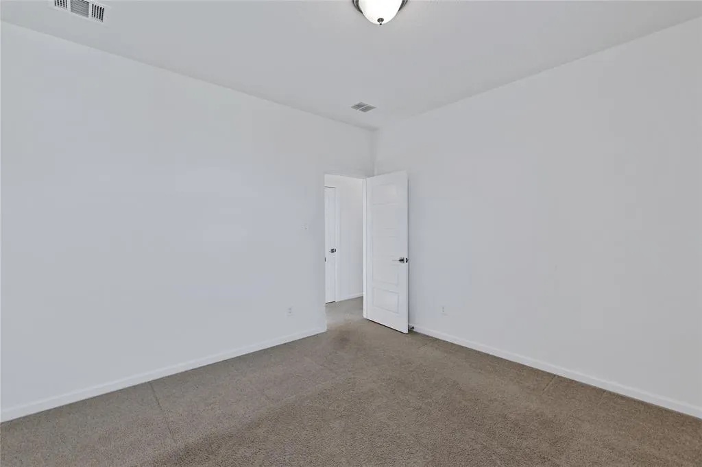 3904 Starlight Creek Drive