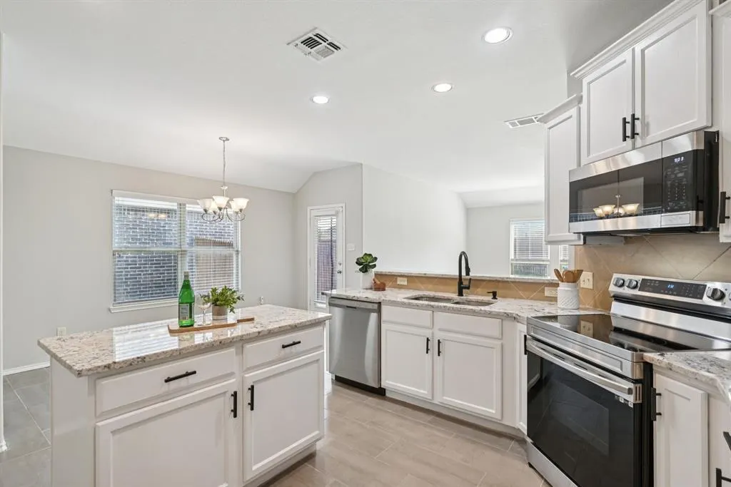 1405 Hawk Valley Drive