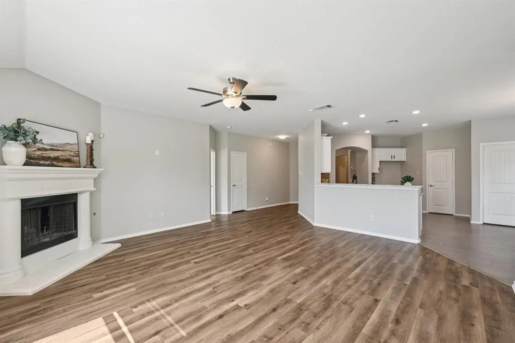 1405 Hawk Valley Drive