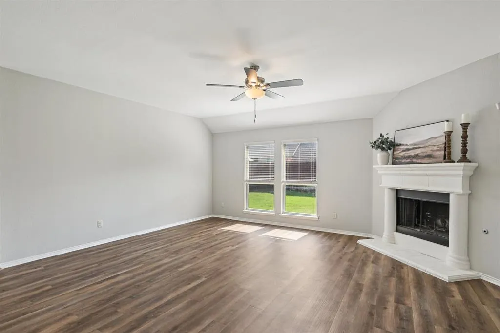 1405 Hawk Valley Drive