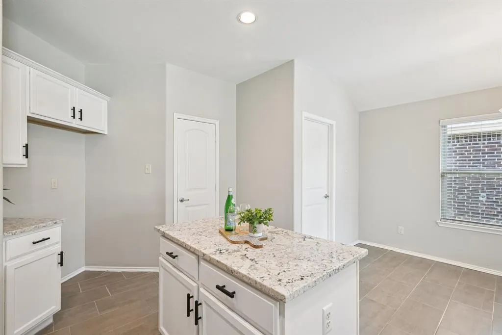 1405 Hawk Valley Drive