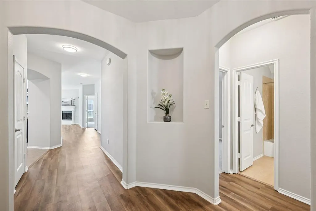1405 Hawk Valley Drive