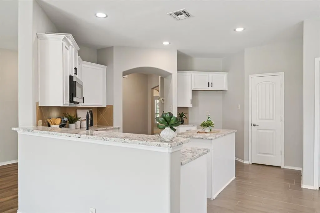 1405 Hawk Valley Drive