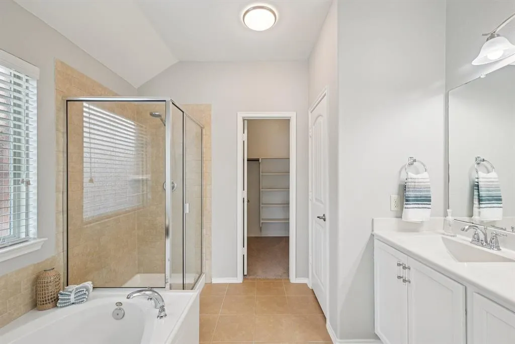 1405 Hawk Valley Drive