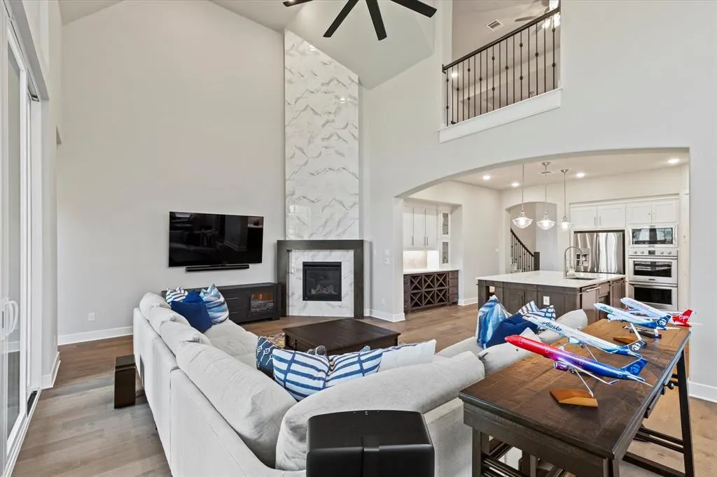 2260 Rainforest Drive