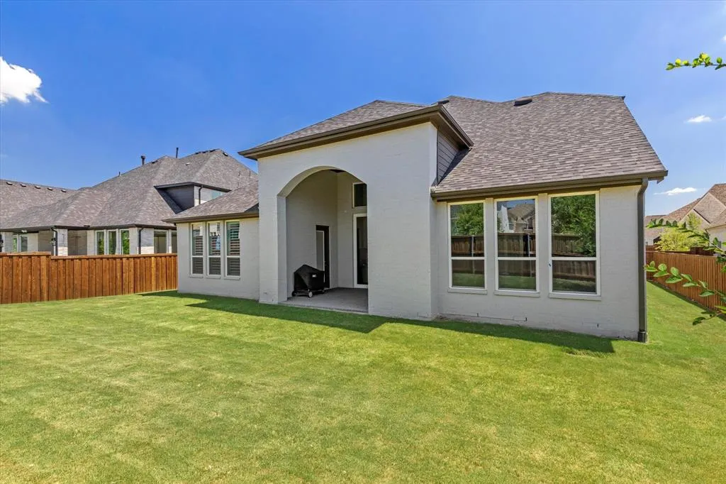 2260 Rainforest Drive
