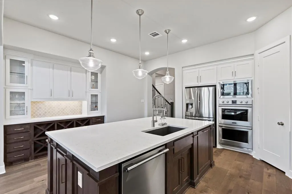 2260 Rainforest Drive