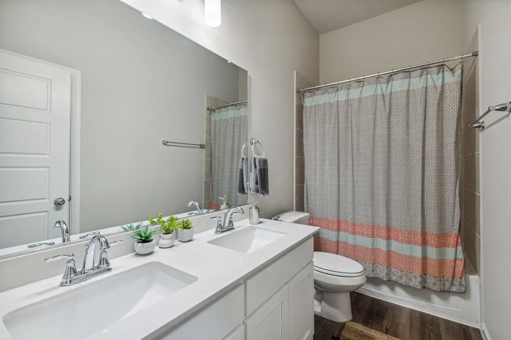 2909 Sunnyside Drive