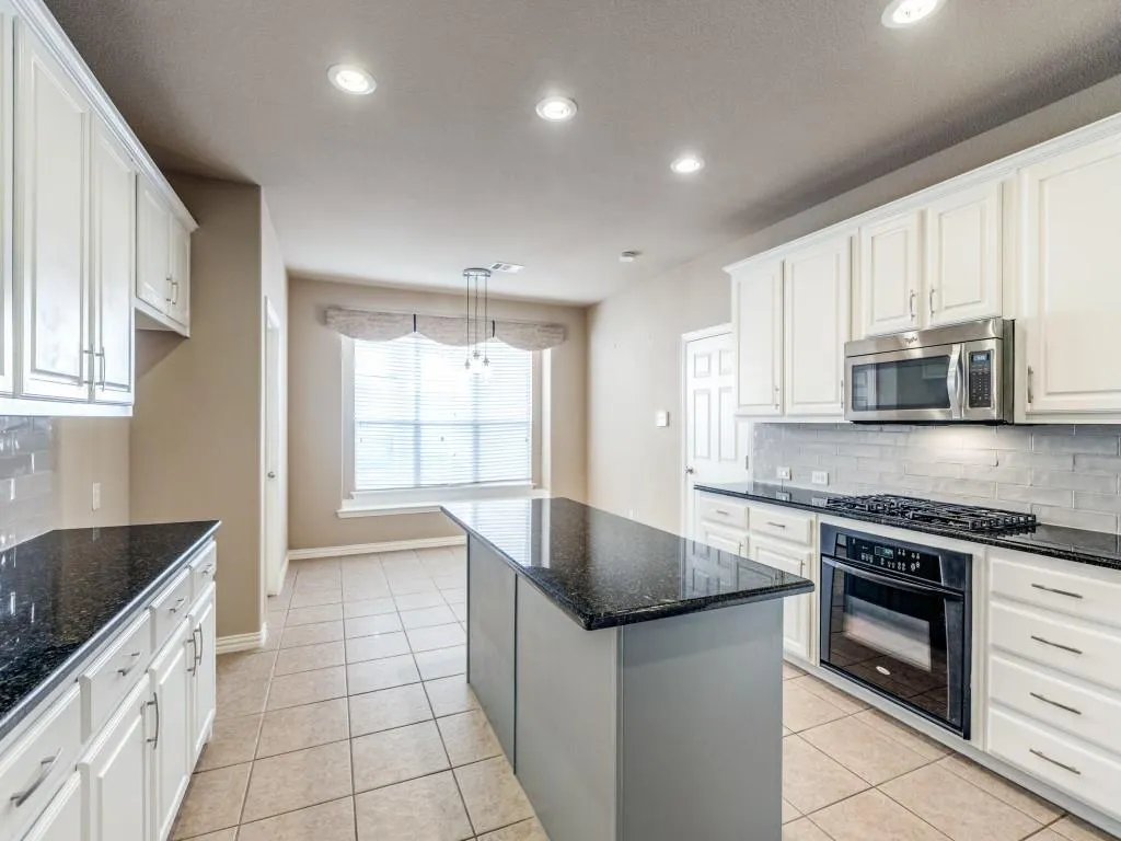 1716 Whispering Glen Drive