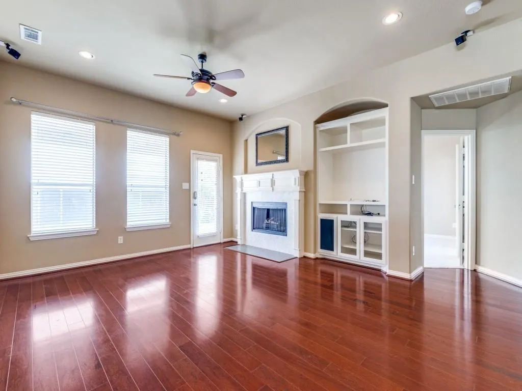 1716 Whispering Glen Drive