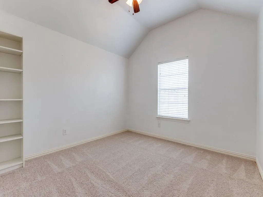 1716 Whispering Glen Drive