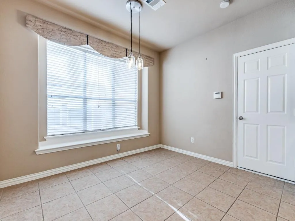 1716 Whispering Glen Drive