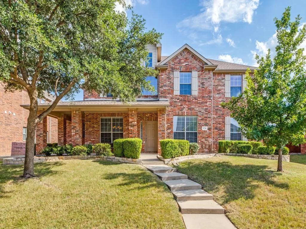 1716 Whispering Glen Drive