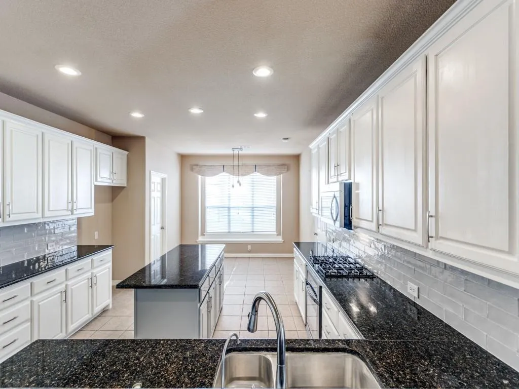 1716 Whispering Glen Drive