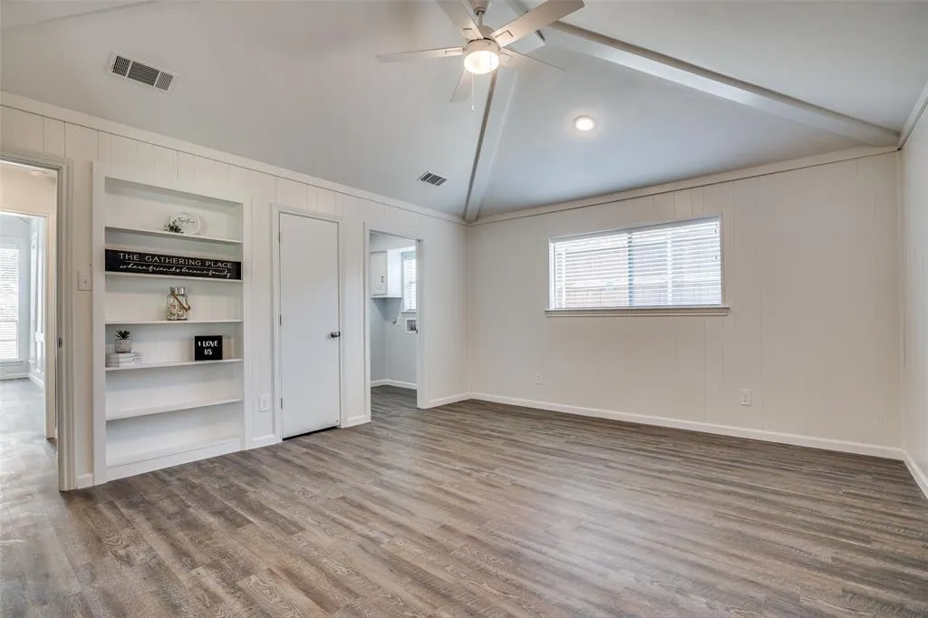 1201 Windsong Trail