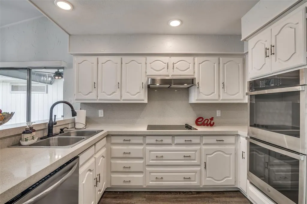 1201 Windsong Trail