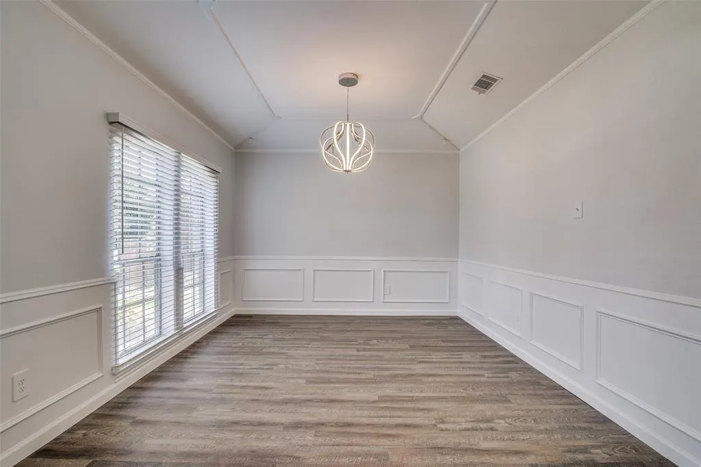 1201 Windsong Trail