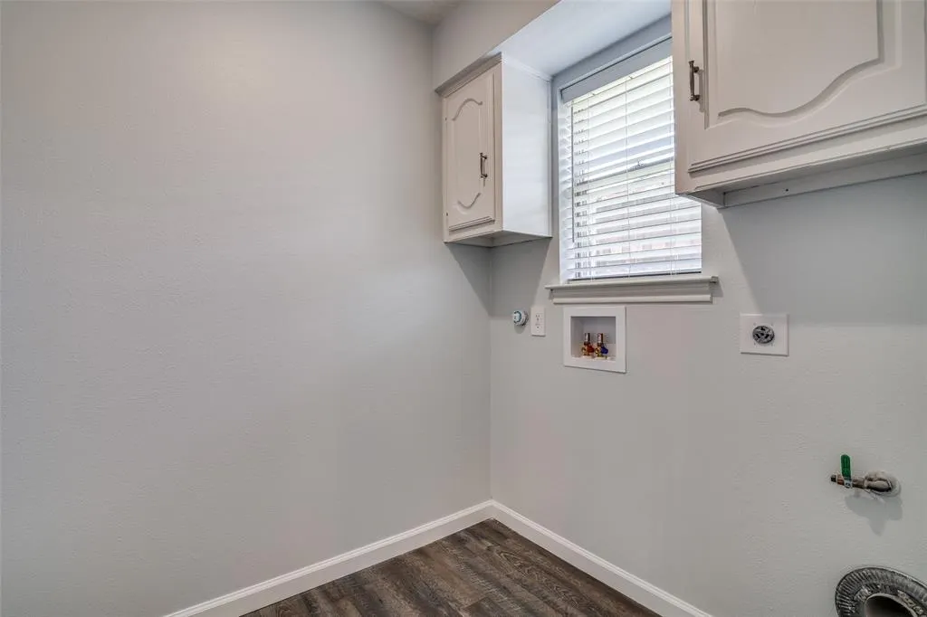 1201 Windsong Trail