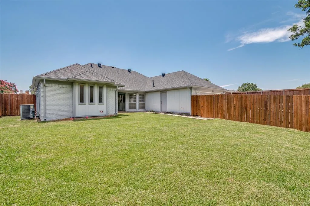 1201 Windsong Trail