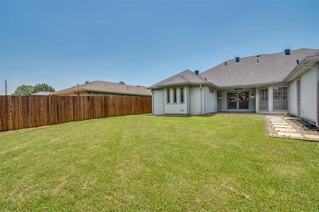 1201 Windsong Trail