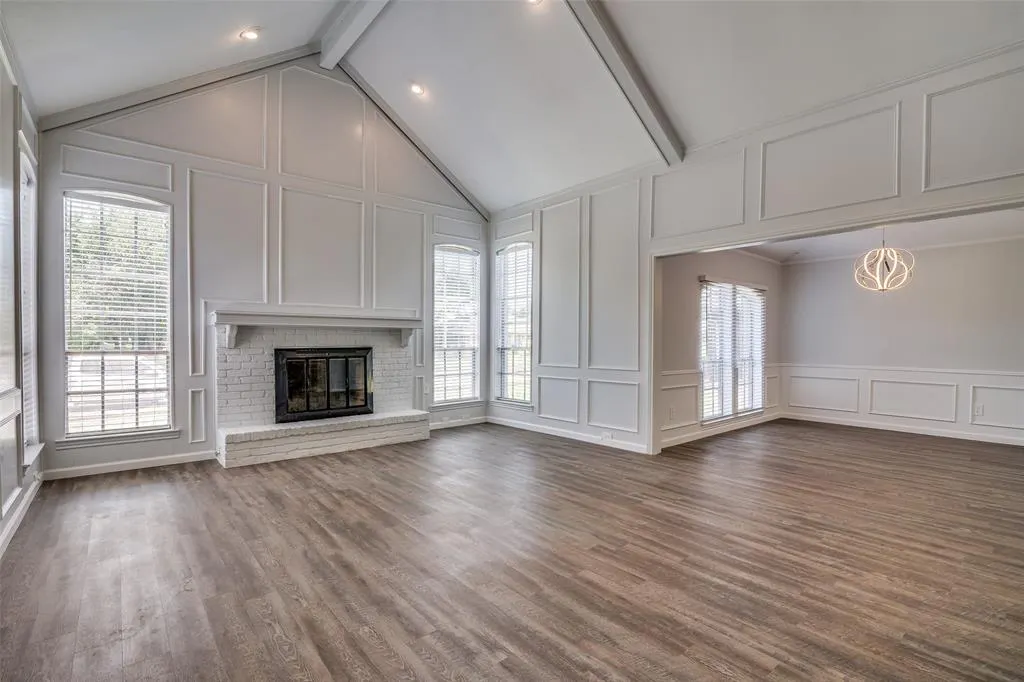 1201 Windsong Trail