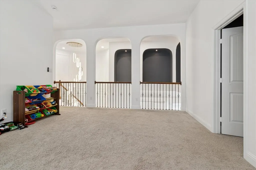 2420 Fountain Gate Drive