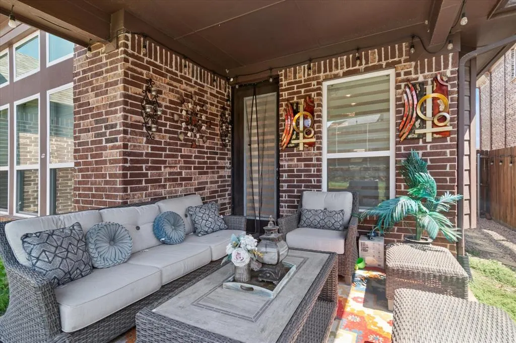 2420 Fountain Gate Drive