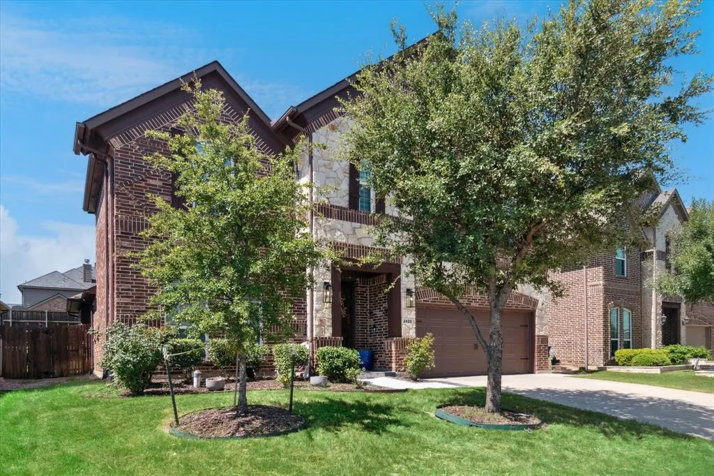 2420 Fountain Gate Drive